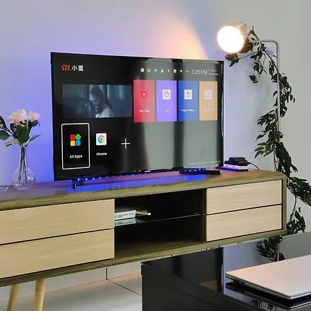 A0803 Platino Walking Paradigmmall Tvbox By Stay Johor Bahru Exterior photo