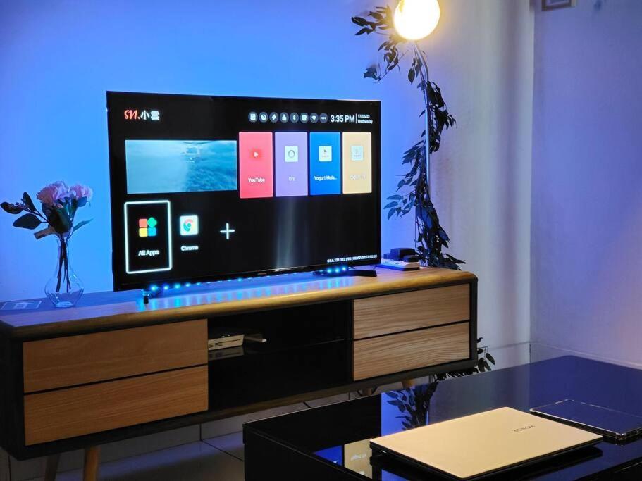 A0803 Platino Walking Paradigmmall Tvbox By Apartment Johor Bahru