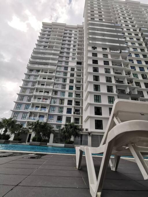 Apartment A0803 Platino Walking Paradigmmall Tvbox By Johor Bahru